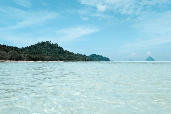 Comment organiser un séjour en Bretagne avec des cours de cuisine et des balades en bateau?