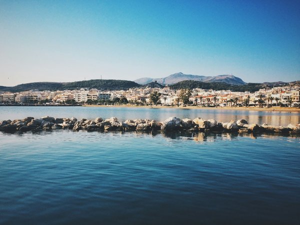 Où trouver des ateliers de cuisine grecque en Crète?